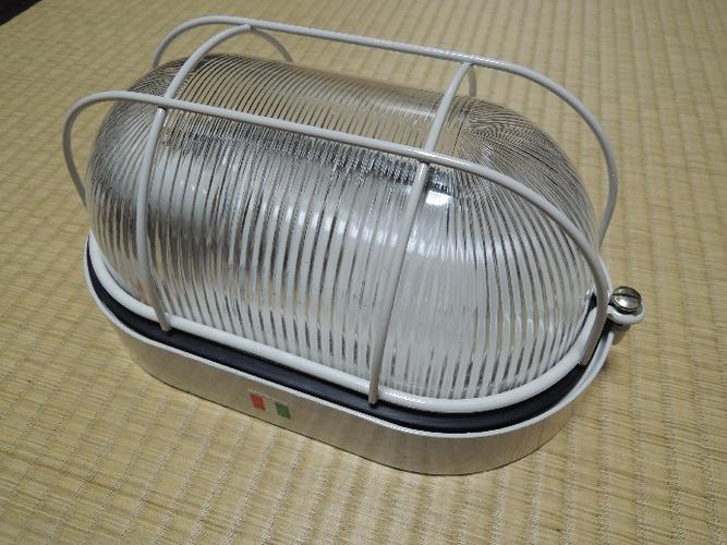 1円から始まるイタリア製船舶照明 レトロでインダストリアルな楕円形の魅力